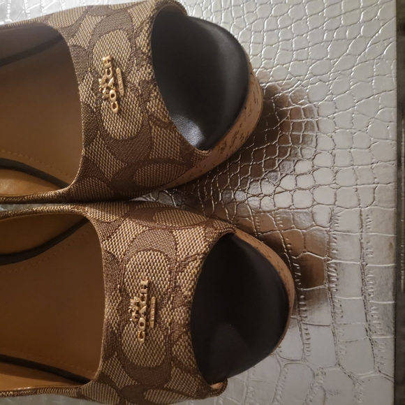 Coach Ferry signature logo Wedges, size 10 - Picture 2 of 2